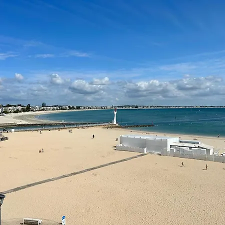 Bord De Avec Balcon Et Parking Au Pouliguen - Fr-1-842-10