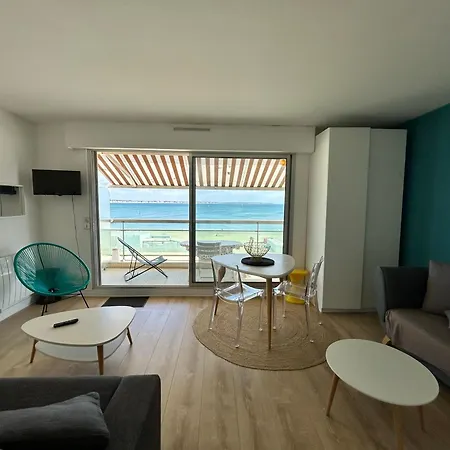 Bord De Avec Balcon Et Parking Au Pouliguen - Fr-1-842-10